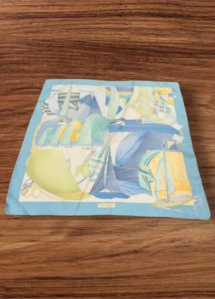 Foulard Salvatore Ferragamo, brand: Salvatore Ferragamo, condizioni: Ottime, €89.00, €94.15 include la Protezione acquisti Pro