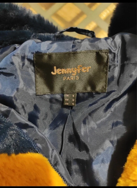 Manteau Fausse Fourrure avec capuche Jennyfer - photo numéro 4