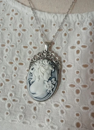 Collier acier inoxydable 50 cm pendentif camée résine 30 x 40 mm, zustand: Neu, 12,00 €, 13,30 € inklusive Vinted-Käuferschutz