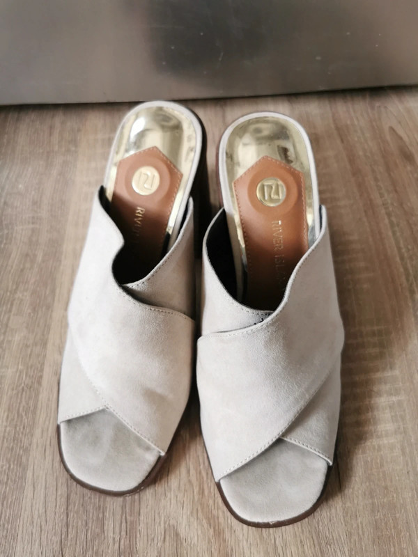 River Island beige sandals Vinted