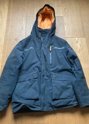 Manteau d’hiver Quechua, marca: Quechua, estado: Bom, tamanho: 11 anos / 146 cm, €15.00, €16.45 inclui Proteção do Comprador