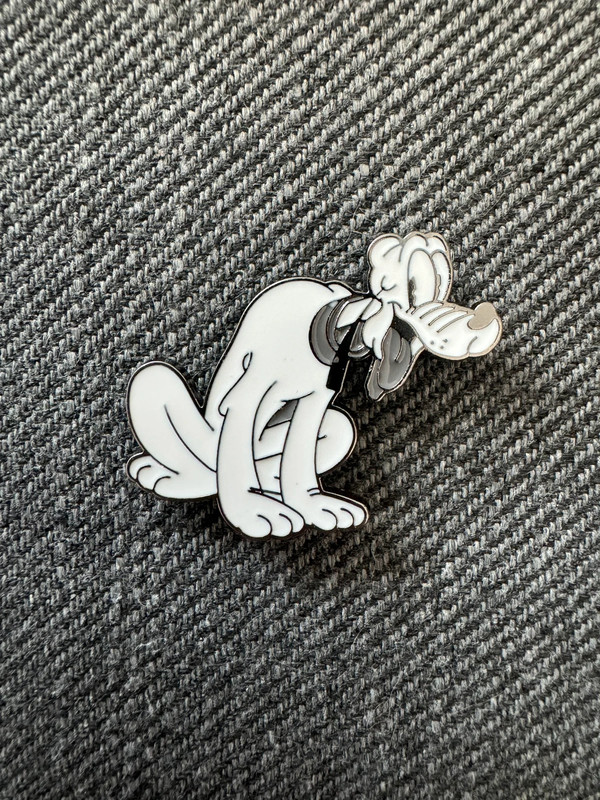 Pin’s style Disney pluto Vintage | Vinted