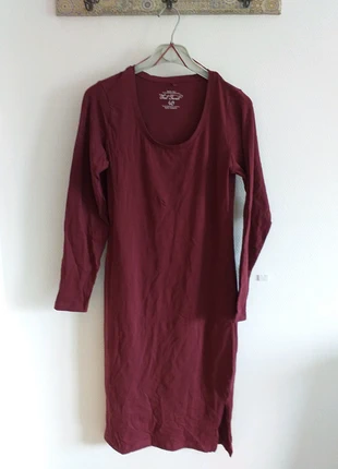 Maxirobe rouge , merk: Sail twist, staat: Heel goed, maat: L / 40 / 12, € 2,00, € 2,80 inclusief Kopersbescherming