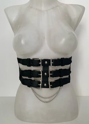 Ceinture de taille en simili cuir noir, marca: Cryptica, estado: Muy bueno, tamaño: Ajustable, 15,00 €, 16,45 € Protección al comprador Pro incluida