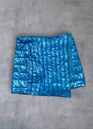 dkny asymmetrical puffer skirt, marca: DKNY, estado: Muy bueno, tamaño: XS / 34 / 6, 35,00 €, 37,45 € Protección al comprador incluida