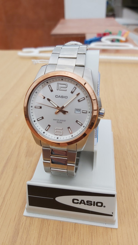 Reloj Casio caballero sumergible de acero nuevo con etiqueta. Vinted