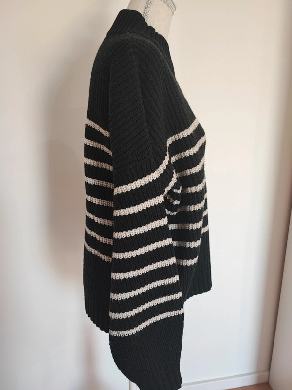 Gestreifter Strickpulli 2