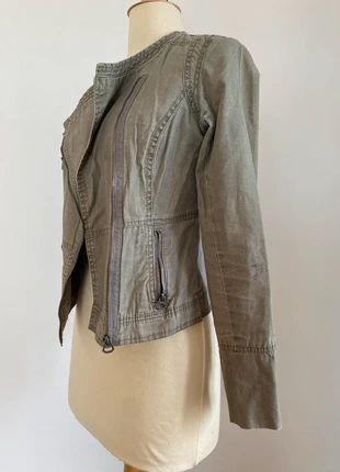 Veste kaki ceintrée asymétrique, brand: Creeks, condition: Good, size: L / 40 / 12, €10.00, €11.20 includes Buyer Protection