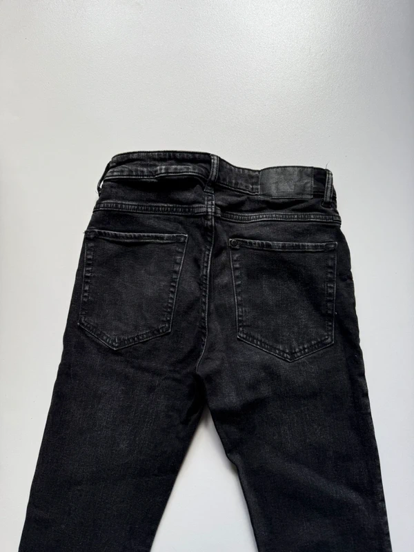 Jeans skinny noir gris H&M / Jeans à trous - photo numéro 8