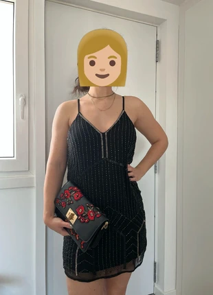 Vestido con abalorios Lefties, brand: Lefties, condizioni: Nuovo senza cartellino, taglia: L / IT 44 / EU 40, €10.00, €11.20 include la Protezione acquisti