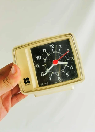 Réveil Vedette Quartz 70's, condition: Good, €10.00, €11.20 includes Buyer Protection
