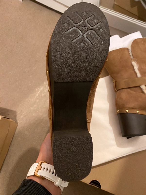 Ugg brea clearance clog boots