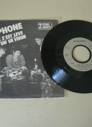45T téléphone "le jour s'est levé" pop rock, condizioni: Buone, €1.00, €1.75 include la Protezione acquisti Pro
