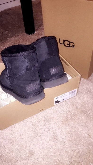 ugg base noir ugg base noir