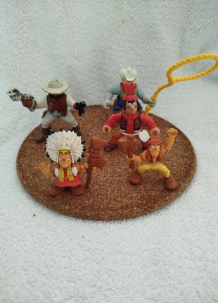 Lot figurines Indien et Cowboy, condition: Satisfactory, size: One size, €3.50, €4.38 includes Buyer Protection Pro