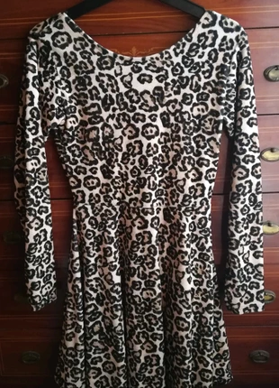 Vestido AnimalPrint Terciopelo, marca: Boutique Italiana, estado: Nuevo sin etiquetas, tamaño: S / 36 / 8, 10,00 €, 11,20 € Protección al comprador incluida