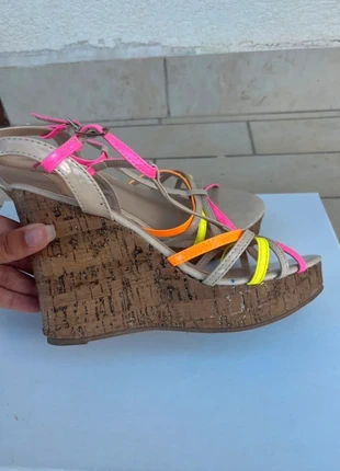 Y2k zeppe estive colorate - Laura Biagiotti - 39, brand: Laura Biagiotti, condizioni: Ottime, taglia: 39, €10.00, €11.20 include la Protezione acquisti