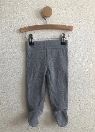 Broekje met voetjes maat 68, marca: Zeeman, estado: Muito bom, tamanho: 6-9 meses / 68 cm, €1.99, €2.79 inclui Proteção do Comprador Pro