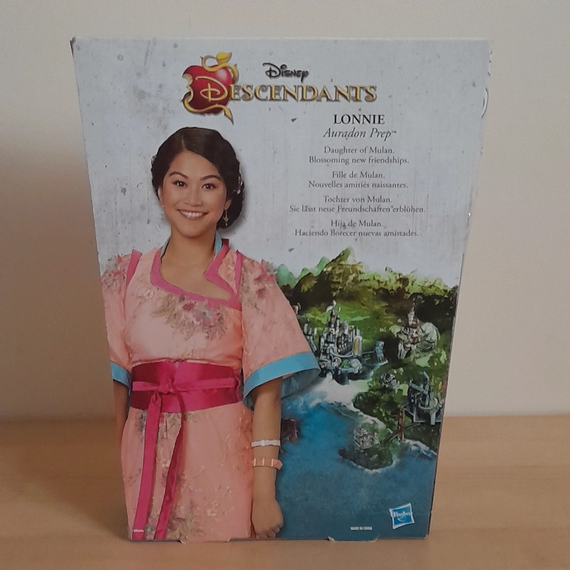 Lonnie Auradon Prep - Descendants Dolls