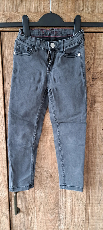 Romanschrijver Intuïtie eetpatroon Grijze jeans maat 116 - Vinted