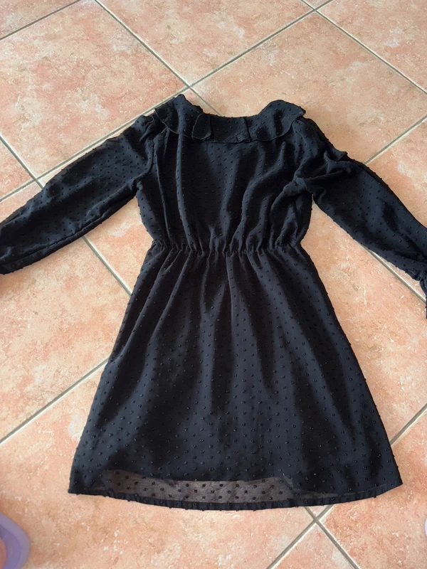 Robe noire - photo numéro 3