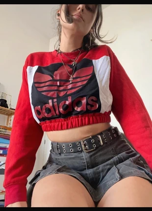 vintage custom adidas sweatshirt, marque: adidas, état: Très bon état, taille: M / 38 / 10, 10,00 €, 11,20 € Protection acheteurs incluse