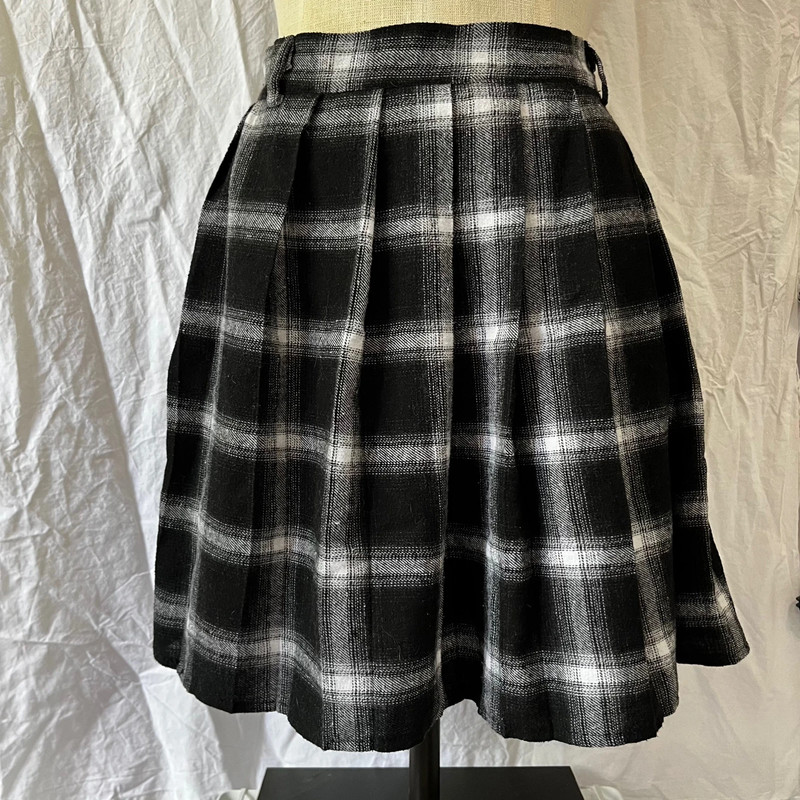 plaid skirt 1