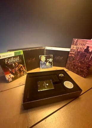 Fallout New Vegas Collector Edition - Xbox 360, merk: Xbox, staat: Heel goed, € 160,00, € 168,70 inclusief Kopersbescherming
