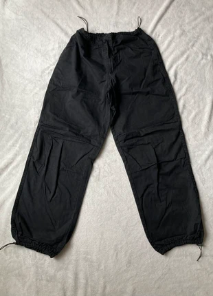 Pantalon Parachute Stradivarius Noir ( S), marca: Stradivarius, estado: Muy bueno, tamaño: S / 36 / 8, 10,00 €, 11,20 € Protección al comprador incluida