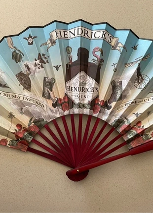 🪭Ventaglio Hendrick’s Gin in Legno - Edizione Limitata Fiera🍸, marke: hendrick’s gin, zustand: Neu, mit Etikett, 17,50 €, 19,08 € inklusive Vinted-Käuferschutz