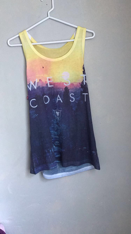 T shirt west coast ample S / M  2