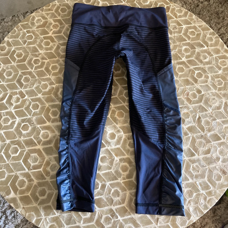 Lululemon Cut The Crop Leggings in 1/8 stripe Cadet Blue 2