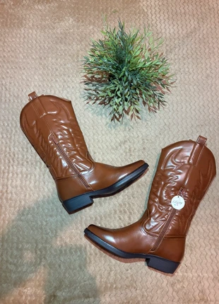 Santiags marrons à talons, marca: Santiags, estado: Novo com etiquetas, tamanho: 40, €22.00, €23.80 inclui Proteção do Comprador