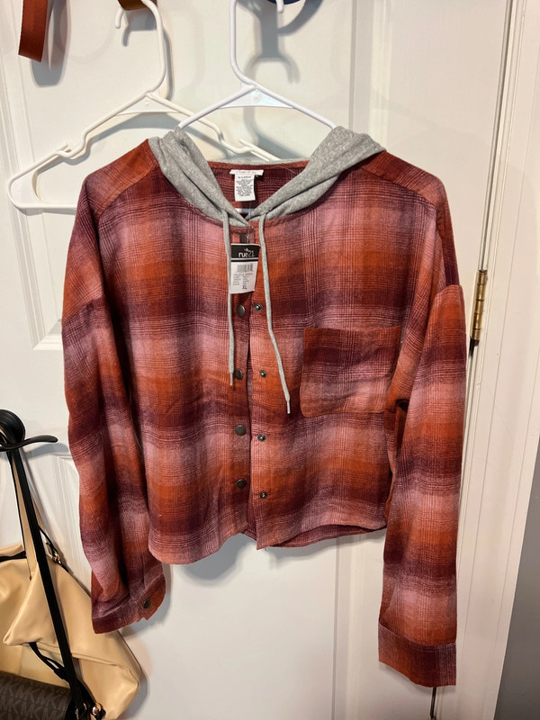 Cropped flannel hoodie NWT 1