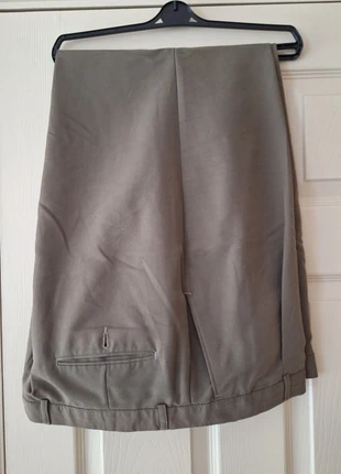 Men's green pleat fronted formal trousers 42"W, 31"L, condition: Very good, size: W42, £2.00, £2.80 includes Buyer Protection