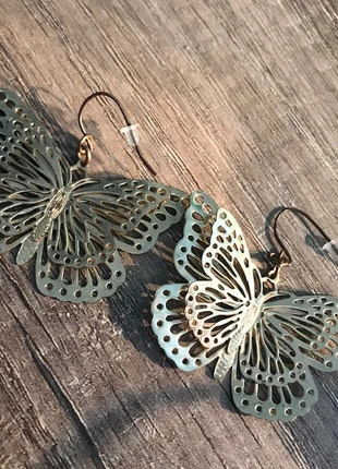 Boucles fantaisie papillon dorées, zustand: Sehr gut, 4,00 €, 4,90 € inklusive Vinted-Käuferschutz