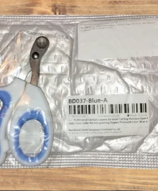 Ciseaux de Toilettage 11,4 cm Bleu Transparent, estado: Novo com etiquetas, €1.00, €1.75 inclui Proteção do Comprador