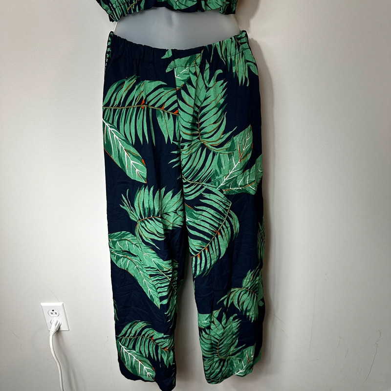 Tropic Pant Set in Size Large 3