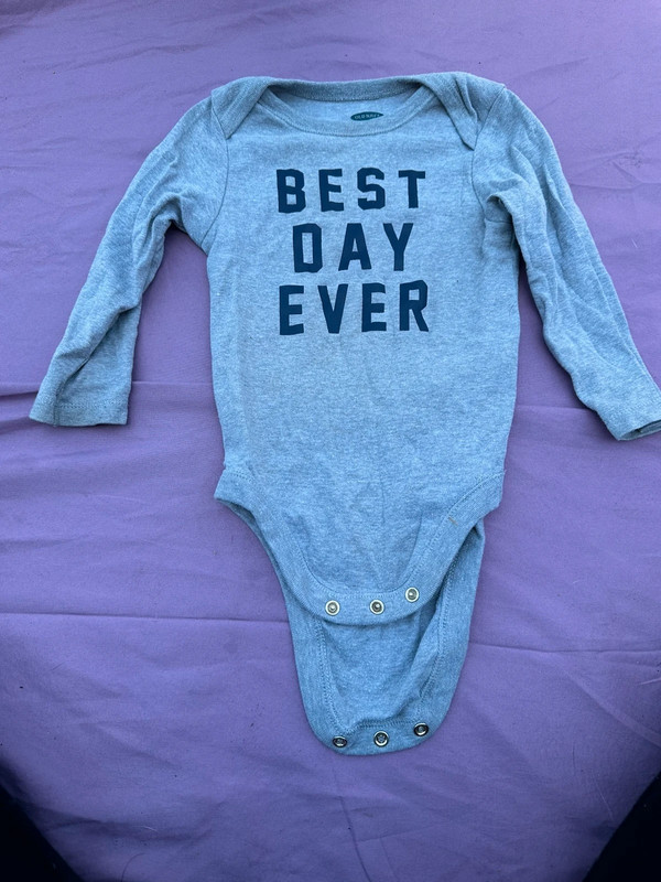 Boys 12-18 month old navy onesie 1