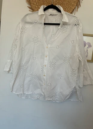Zara witte blouse met bloemen maat xl kleur wit, marque: Zara, état: Bon état, taille: XL / 42 / 14, 8,99 €, 10,14 € Protection acheteurs incluse