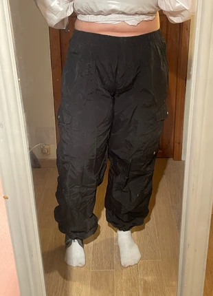Pantalon parachute noir, marque: FB Sister, état: Neuf sans étiquette, taille: M, 4,00 €, 4,90 € Protection acheteurs incluse