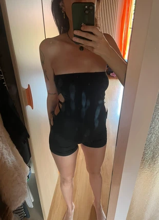 Tutina nera, brand: Shein, condizioni: Nuovo con cartellino, taglia: XS / IT 38 / EU 34, €9.00, €10.15 include la Protezione acquisti