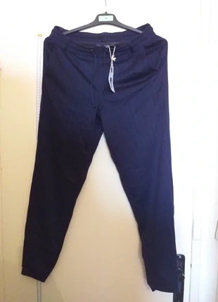 Pantalon, condition: New with tags, size: M, €4.00, €4.90 includes Buyer Protection