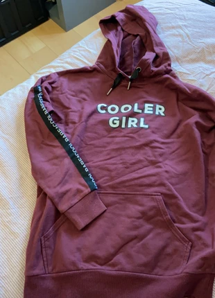 sweat à capuche , marca: Gémo, estado: Muito bom, tamanho: 12 anos / 152 cm, €3.00, €3.85 inclui Proteção do Comprador