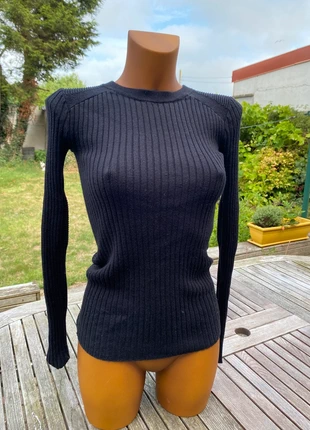 Pull moulant H&M, marque: H&M, état: Très bon état, taille: XS / 34 / 6, 2,00 €, 2,80 € Protection acheteurs incluse