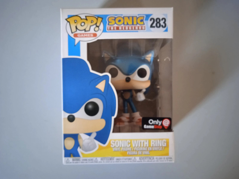 Funko Pop! Sonic with ring metallic pack Arcade Gamestop Exclusive + t  shirt