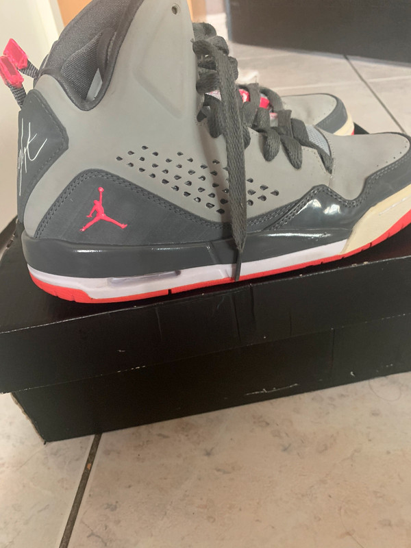 Jordan sc 3 GG gris et rose taille 37.5 Vinted