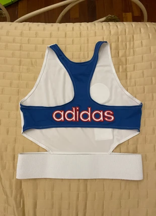 Top Adidas, marke: adidas, zustand: Sehr gut, größe: M / 38 / 10, 12,00 €, 13,30 € inklusive Vinted-Käuferschutz