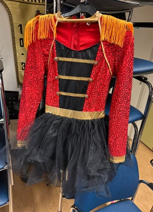 Circus pakje dames S/M/L, merk: Circus, staat: Heel goed, maat: M / 38 / 10, € 10,00, € 11,20 inclusief Kopersbescherming