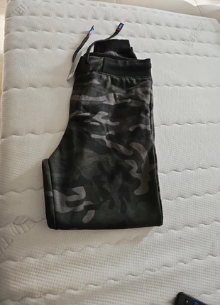 Herrenjogginghose, merk: Sonstiges, staat: Nieuw met prijskaartje, maat: XL, € 5,00, € 5,95 inclusief Kopersbescherming